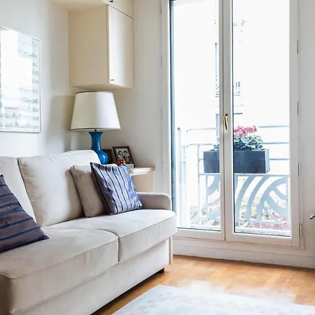 Veeve - Montparnasse Elevation Apartment